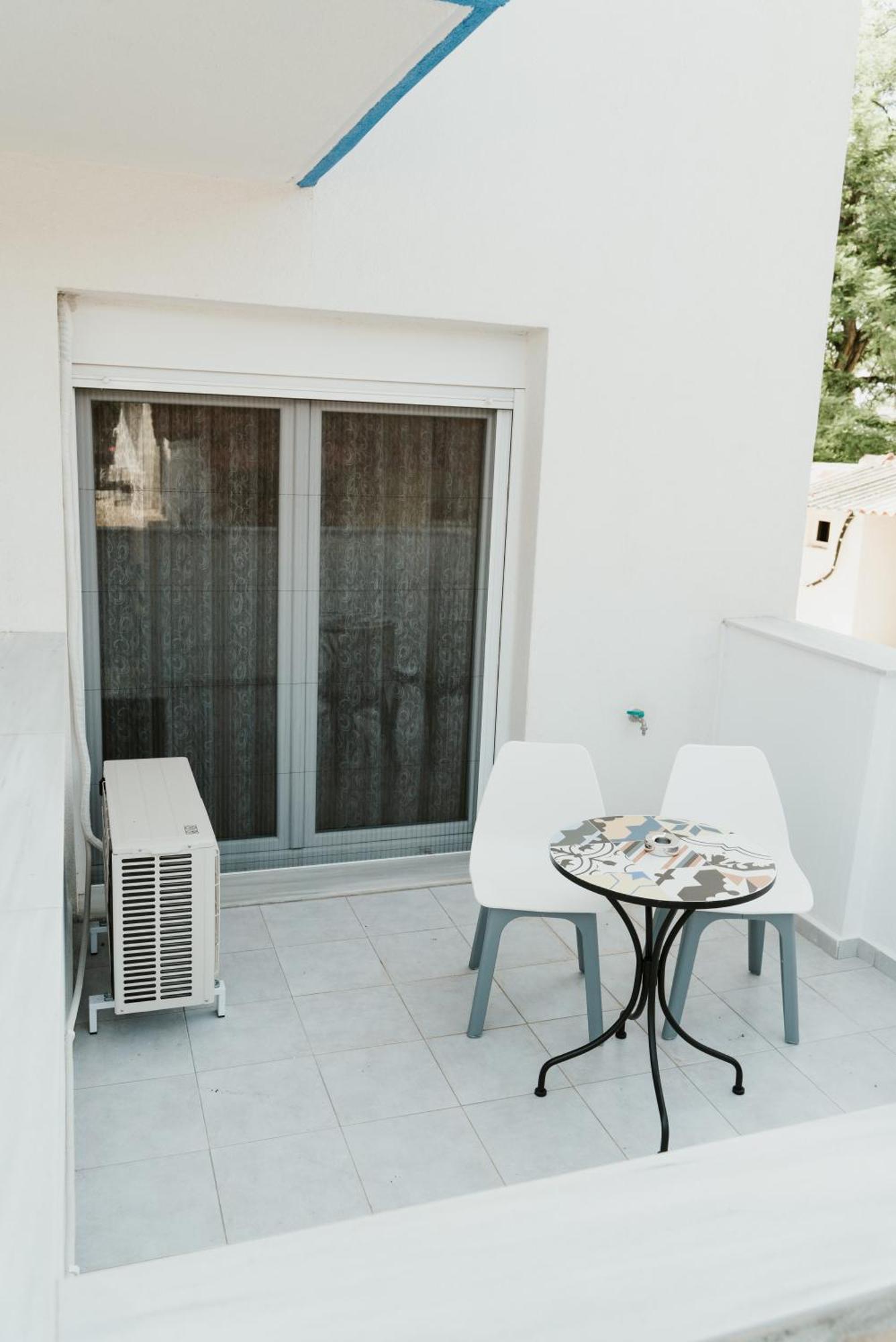 Nea Kallikrateia Blue And White Luxury Suites المظهر الخارجي الصورة