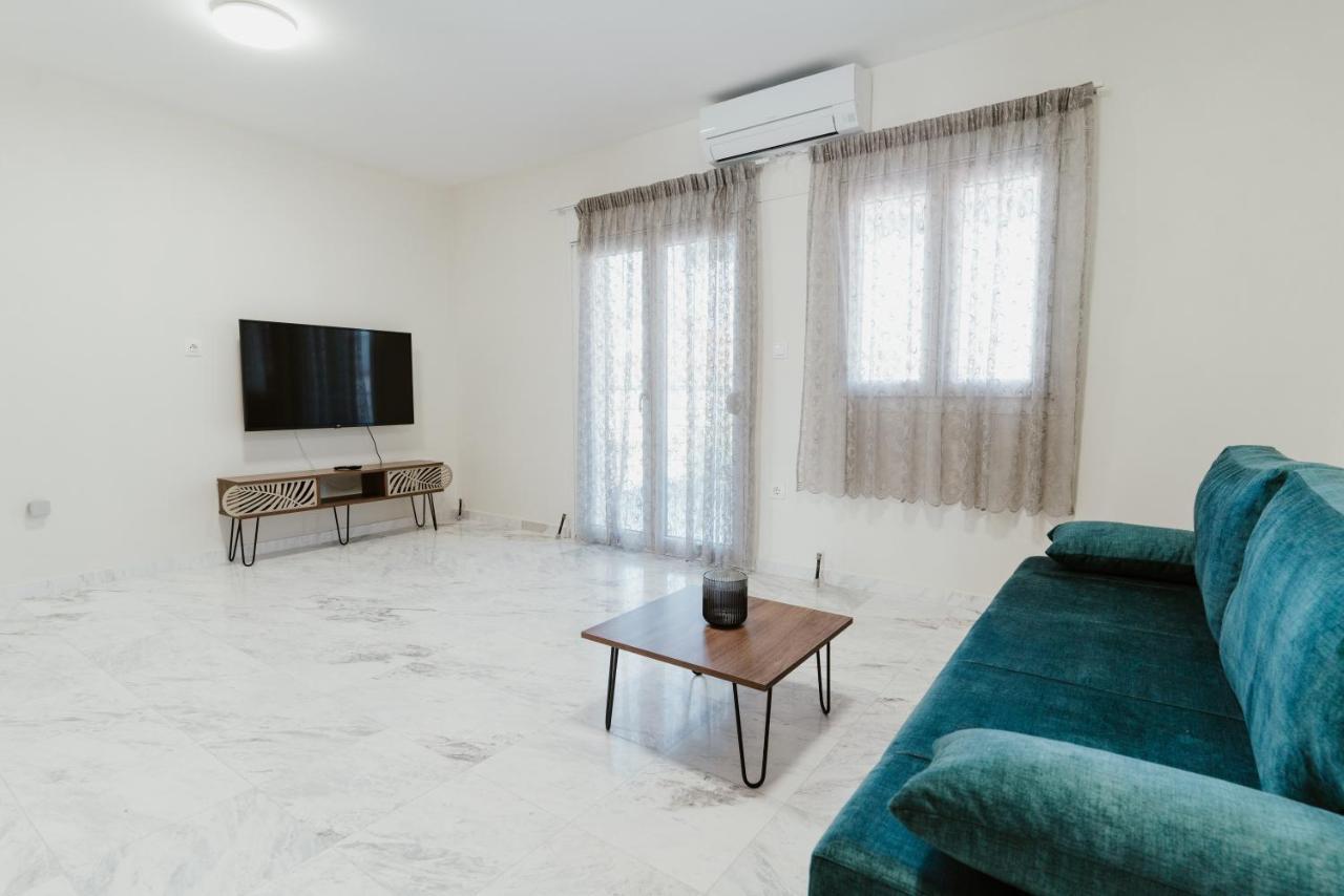 Nea Kallikrateia Blue And White Luxury Suites المظهر الخارجي الصورة