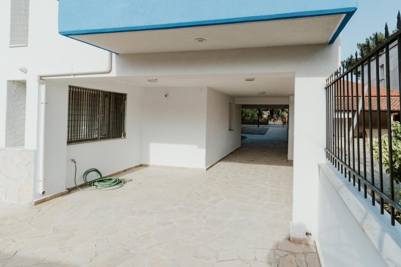 Nea Kallikrateia Blue And White Luxury Suites المظهر الخارجي الصورة