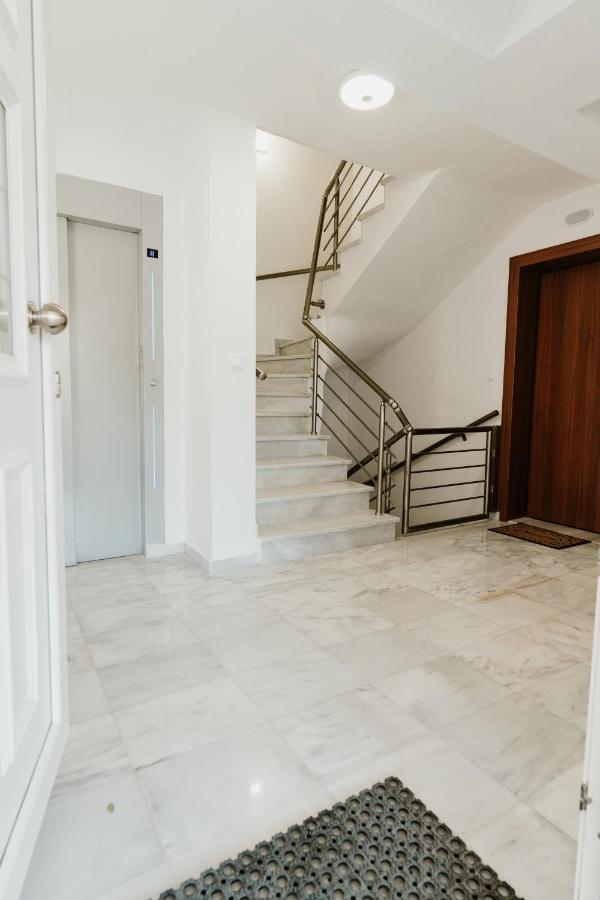 Nea Kallikrateia Blue And White Luxury Suites المظهر الخارجي الصورة