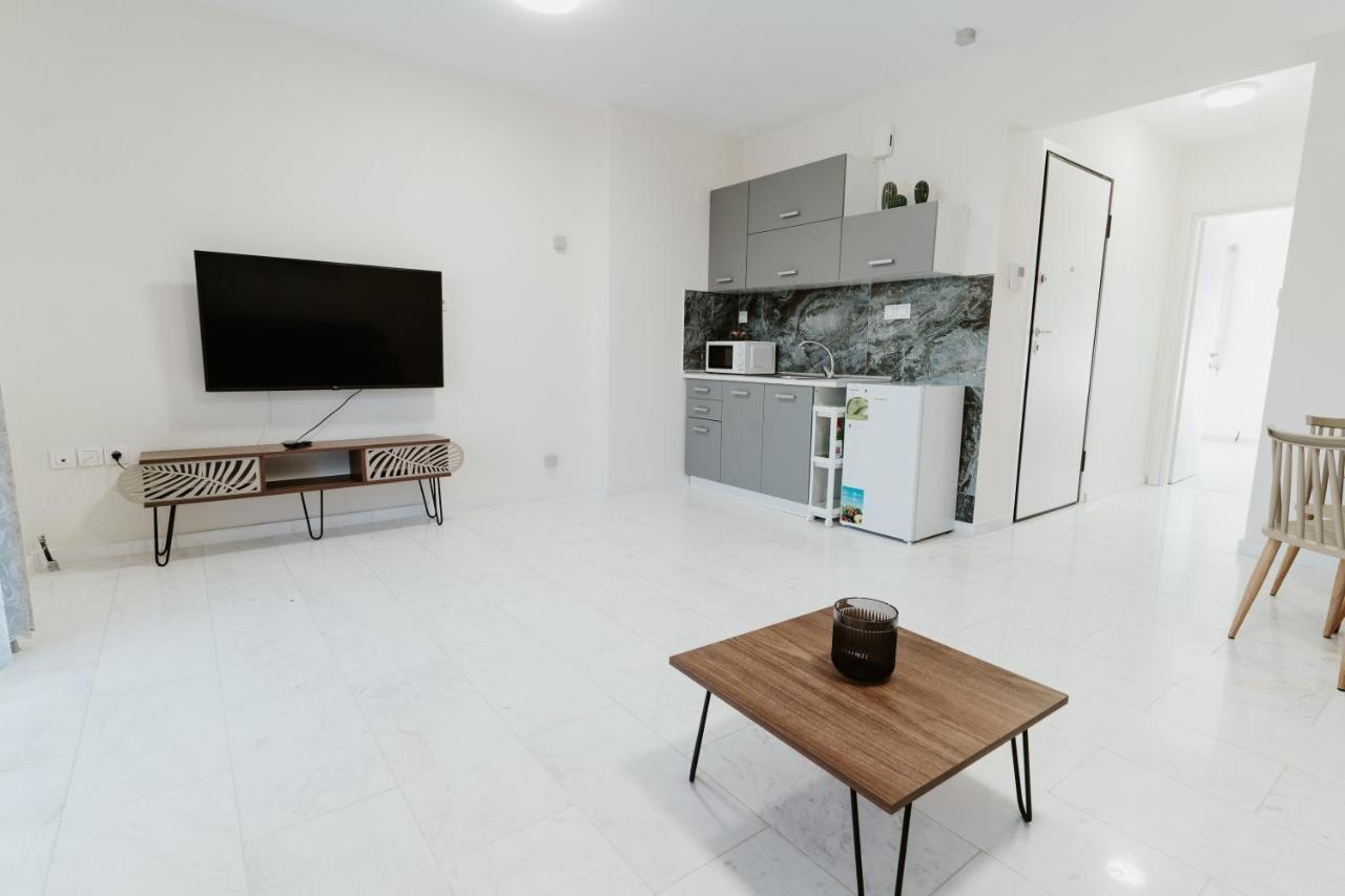 Nea Kallikrateia Blue And White Luxury Suites المظهر الخارجي الصورة